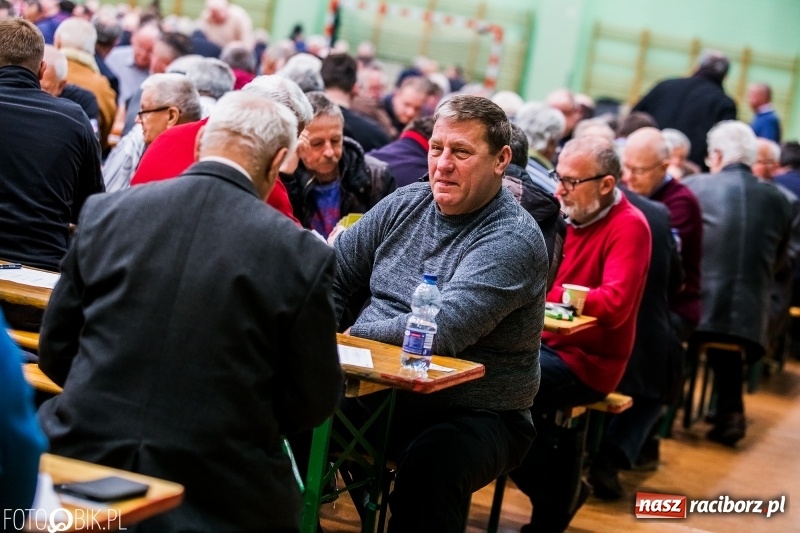 Zdjęcie w galerii na portalu naszraciborz.pl: Turniej Skata o Puchar Prezydenta Raciborza w Arenie Rafako wiadomości z regionu