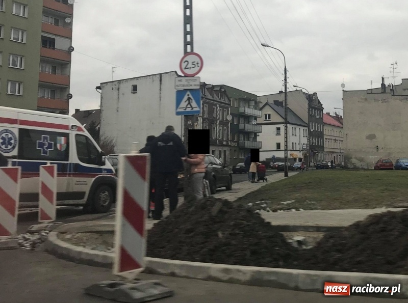 Zdjęcie w galerii na portalu naszraciborz.pl: Potrącenie rowerzysty na Ostrogu  wiadomości z regionu