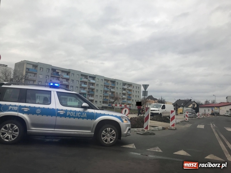 Zdjęcie w galerii na portalu naszraciborz.pl: Potrącenie rowerzysty na Ostrogu  wiadomości z regionu