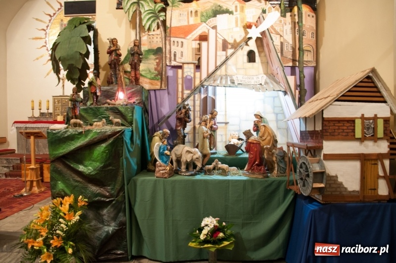 Zdjęcie w galerii na portalu naszraciborz.pl: Koncert, którego miało nie być… Chór z Babic kolędował w hołdzie dla Wiktorii	 wiadomości z regionu