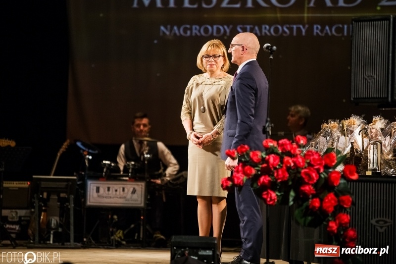 Zdjęcie w galerii na portalu naszraciborz.pl: Dziesiąta jubileuszowa gala Mieszko. Wręczono pięć statuetek  wiadomości z regionu