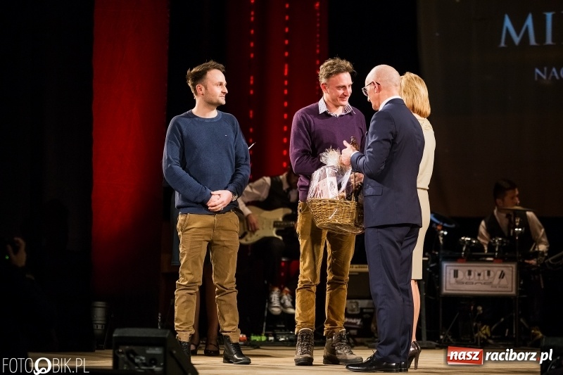Zdjęcie w galerii na portalu naszraciborz.pl: Dziesiąta jubileuszowa gala Mieszko. Wręczono pięć statuetek  wiadomości z regionu