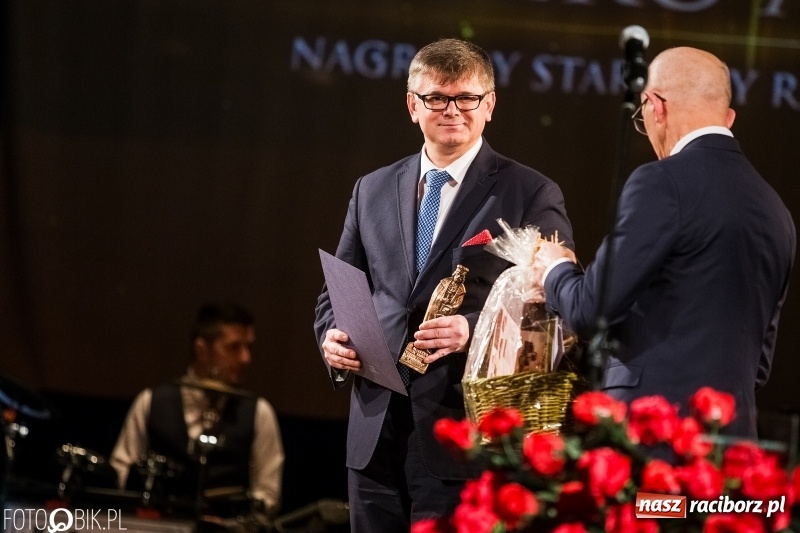 Zdjęcie w galerii na portalu naszraciborz.pl: Dziesiąta jubileuszowa gala Mieszko. Wręczono pięć statuetek  wiadomości z regionu