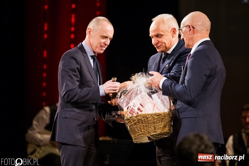 Zdjęcie w galerii na portalu naszraciborz.pl: Dziesiąta jubileuszowa gala Mieszko. Wręczono pięć statuetek  wiadomości z regionu