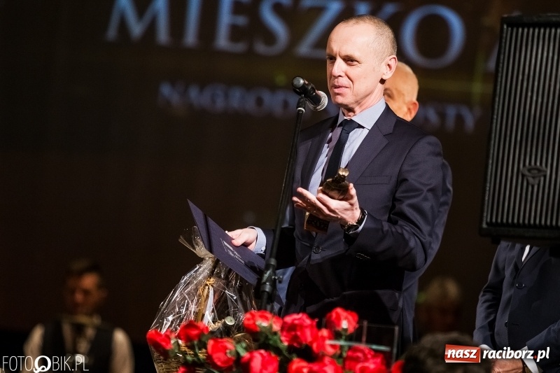 Zdjęcie w galerii na portalu naszraciborz.pl: Dziesiąta jubileuszowa gala Mieszko. Wręczono pięć statuetek  wiadomości z regionu