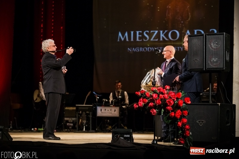 Zdjęcie w galerii na portalu naszraciborz.pl: Dziesiąta jubileuszowa gala Mieszko. Wręczono pięć statuetek  wiadomości z regionu