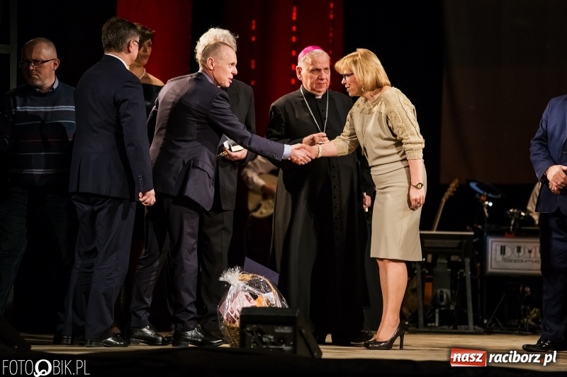 Zdjęcie w galerii na portalu naszraciborz.pl: Dziesiąta jubileuszowa gala Mieszko. Wręczono pięć statuetek  wiadomości z regionu
