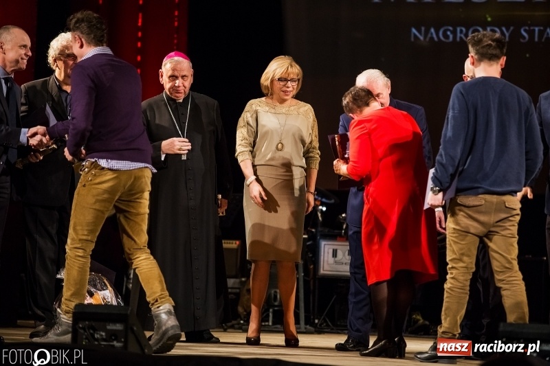 Zdjęcie w galerii na portalu naszraciborz.pl: Dziesiąta jubileuszowa gala Mieszko. Wręczono pięć statuetek  wiadomości z regionu
