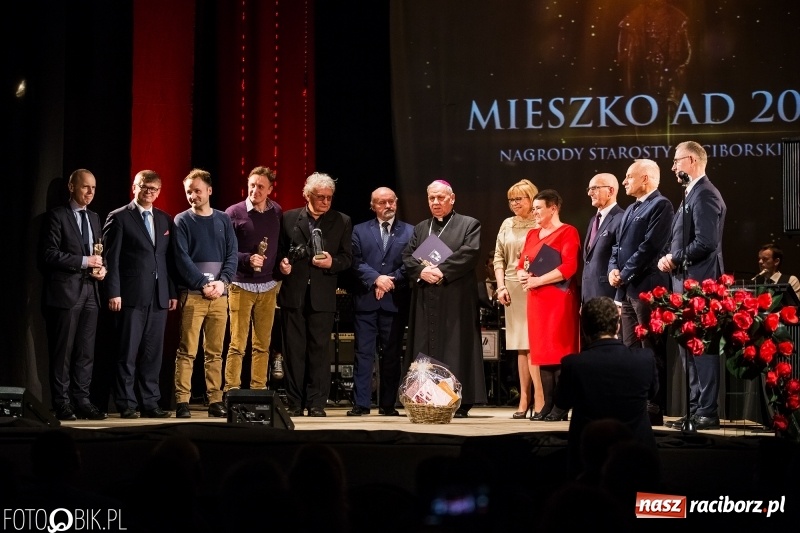 Zdjęcie w galerii na portalu naszraciborz.pl: Dziesiąta jubileuszowa gala Mieszko. Wręczono pięć statuetek  wiadomości z regionu