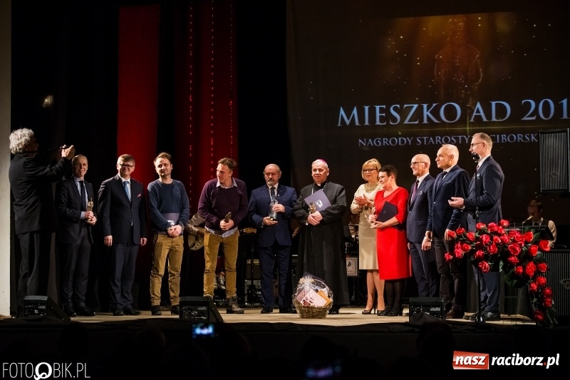 Zdjęcie w galerii na portalu naszraciborz.pl: Dziesiąta jubileuszowa gala Mieszko. Wręczono pięć statuetek  wiadomości z regionu
