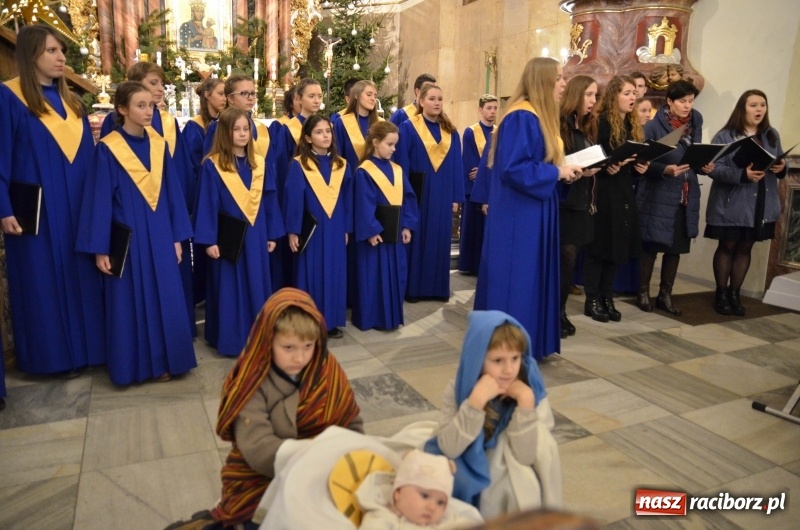 Zdjęcie w galerii na portalu naszraciborz.pl: Trzecie raciborskie kolędowanie dla Kamerunu  wiadomości z regionu