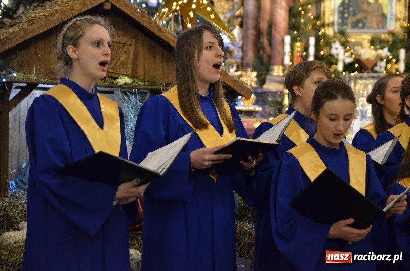 Zdjęcie w galerii na portalu naszraciborz.pl: Trzecie raciborskie kolędowanie dla Kamerunu  wiadomości z regionu