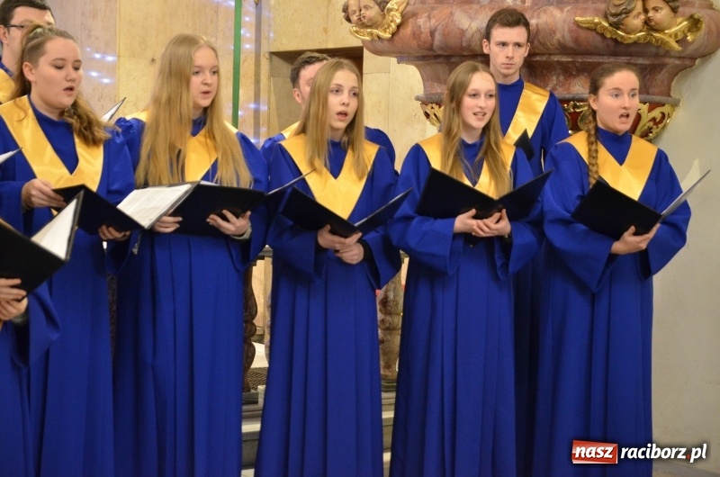 Zdjęcie w galerii na portalu naszraciborz.pl: Trzecie raciborskie kolędowanie dla Kamerunu  wiadomości z regionu