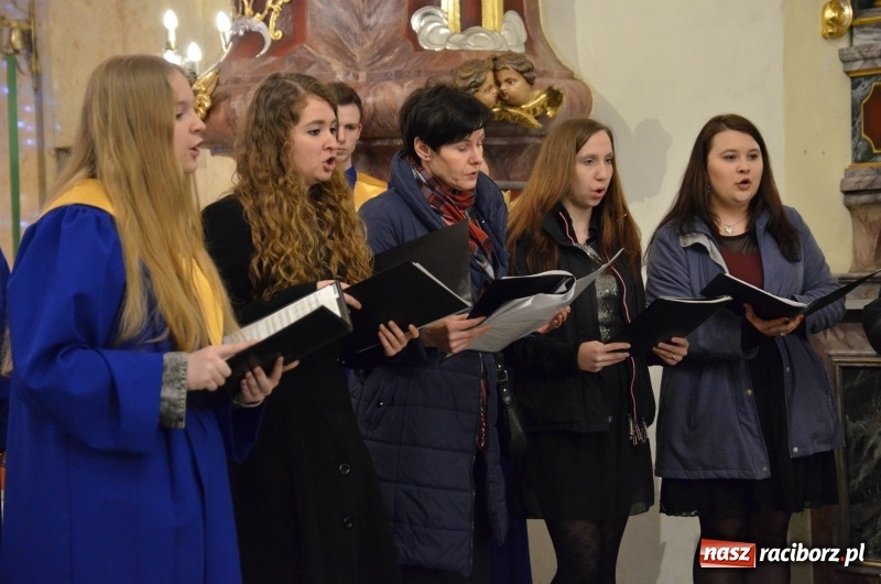 Zdjęcie w galerii na portalu naszraciborz.pl: Trzecie raciborskie kolędowanie dla Kamerunu  wiadomości z regionu