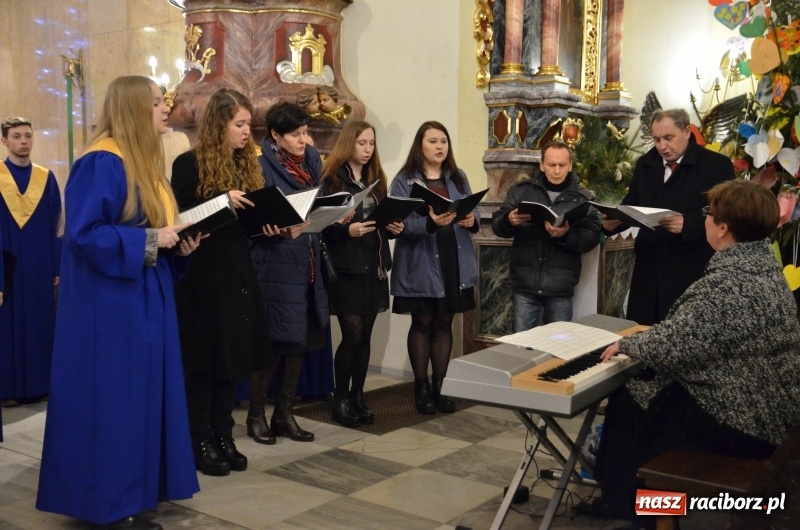 Zdjęcie w galerii na portalu naszraciborz.pl: Trzecie raciborskie kolędowanie dla Kamerunu  wiadomości z regionu