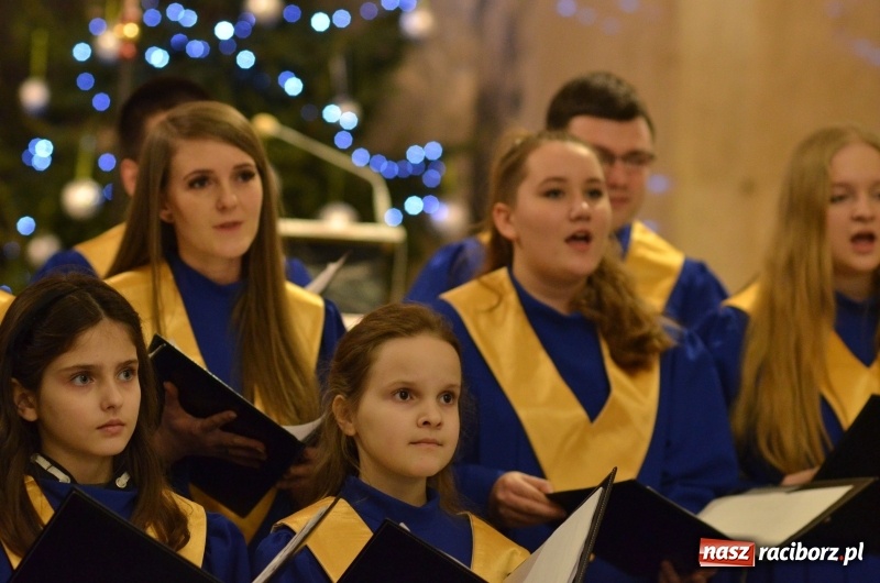 Zdjęcie w galerii na portalu naszraciborz.pl: Trzecie raciborskie kolędowanie dla Kamerunu  wiadomości z regionu