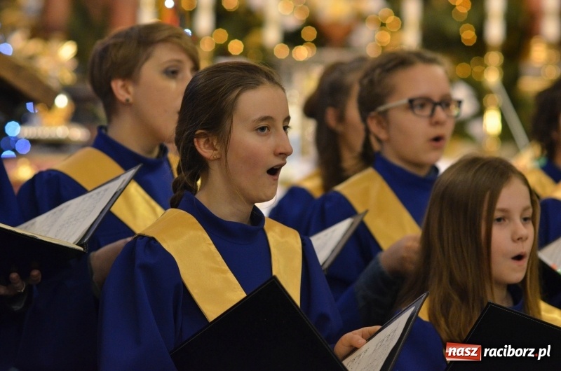 Zdjęcie w galerii na portalu naszraciborz.pl: Trzecie raciborskie kolędowanie dla Kamerunu  wiadomości z regionu