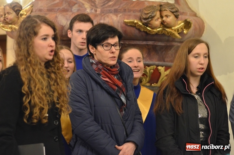 Zdjęcie w galerii na portalu naszraciborz.pl: Trzecie raciborskie kolędowanie dla Kamerunu  wiadomości z regionu