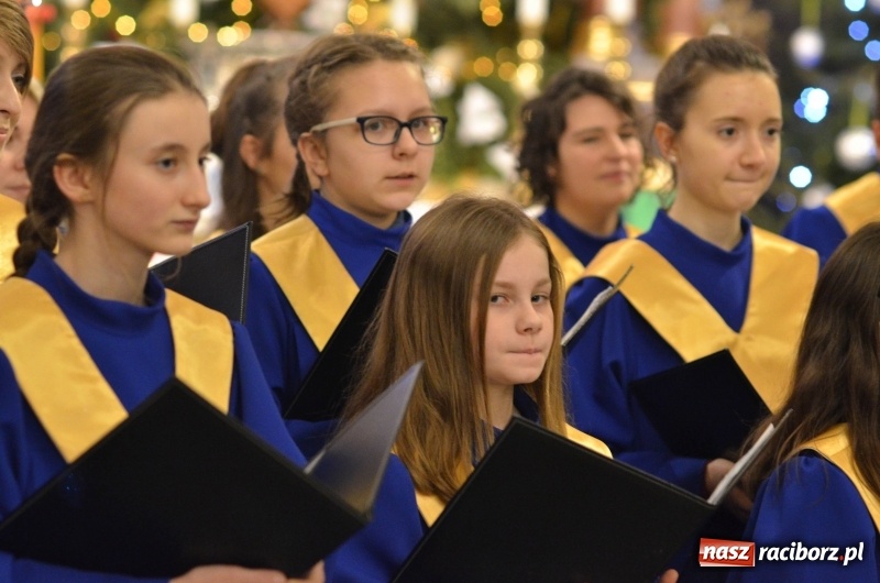Zdjęcie w galerii na portalu naszraciborz.pl: Trzecie raciborskie kolędowanie dla Kamerunu  wiadomości z regionu