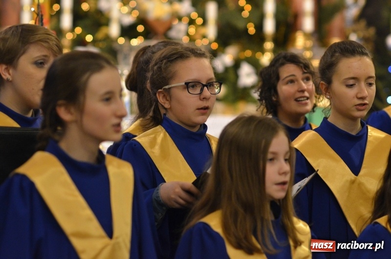 Zdjęcie w galerii na portalu naszraciborz.pl: Trzecie raciborskie kolędowanie dla Kamerunu  wiadomości z regionu