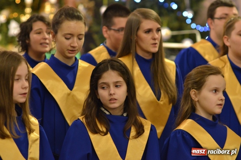 Zdjęcie w galerii na portalu naszraciborz.pl: Trzecie raciborskie kolędowanie dla Kamerunu  wiadomości z regionu