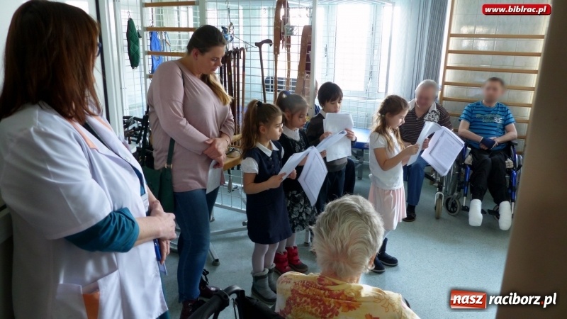 Zdjęcie w galerii na portalu naszraciborz.pl: Dzień Babci i Dziadka w raciborskim szpitalu wiadomości z regionu