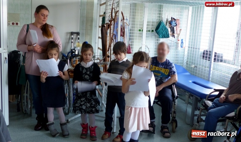 Zdjęcie w galerii na portalu naszraciborz.pl: Dzień Babci i Dziadka w raciborskim szpitalu wiadomości z regionu
