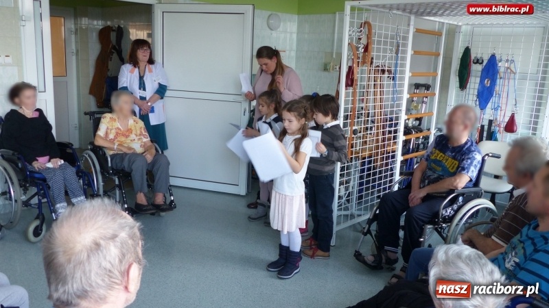 Zdjęcie w galerii na portalu naszraciborz.pl: Dzień Babci i Dziadka w raciborskim szpitalu wiadomości z regionu