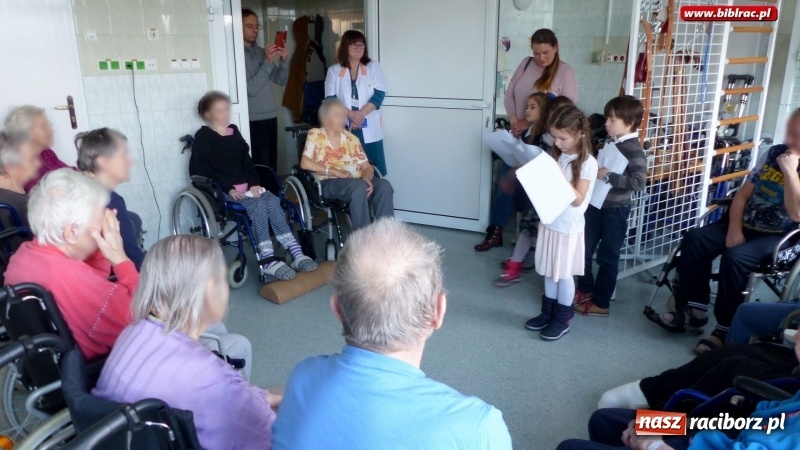 Zdjęcie w galerii na portalu naszraciborz.pl: Dzień Babci i Dziadka w raciborskim szpitalu wiadomości z regionu