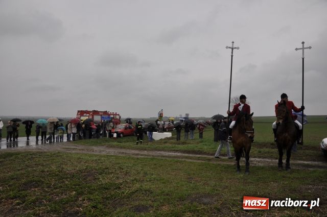 Zdjęcie w galerii na portalu naszraciborz.pl: Pogoda nie przestraszyła jeźdźców wiadomości z regionu