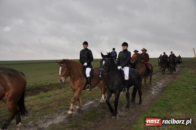 Zdjęcie w galerii na portalu naszraciborz.pl: Pogoda nie przestraszyła jeźdźców wiadomości z regionu