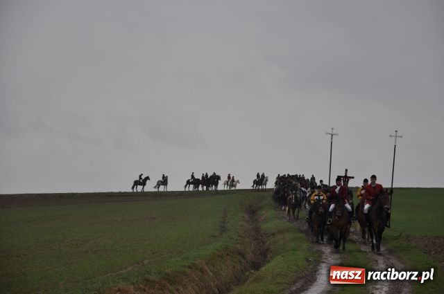 Zdjęcie w galerii na portalu naszraciborz.pl: Pogoda nie przestraszyła jeźdźców wiadomości z regionu