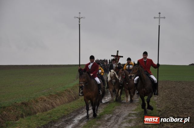 Zdjęcie w galerii na portalu naszraciborz.pl: Pogoda nie przestraszyła jeźdźców wiadomości z regionu