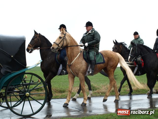 Zdjęcie w galerii na portalu naszraciborz.pl: Pogoda nie przestraszyła jeźdźców wiadomości z regionu