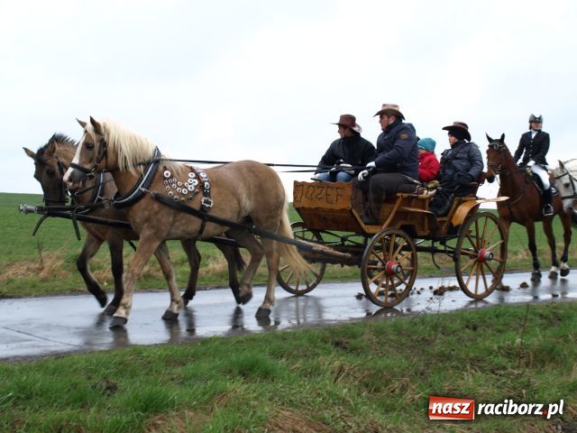 Zdjęcie w galerii na portalu naszraciborz.pl: Pogoda nie przestraszyła jeźdźców wiadomości z regionu