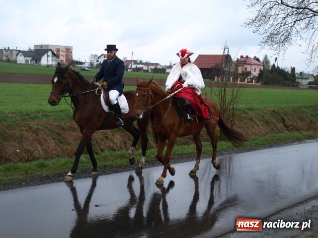 Zdjęcie w galerii na portalu naszraciborz.pl: Pogoda nie przestraszyła jeźdźców wiadomości z regionu