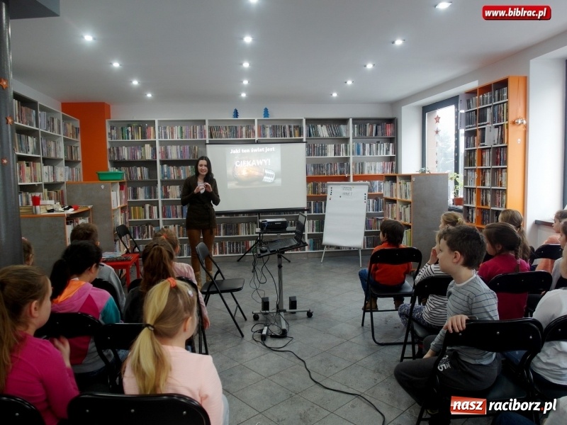 Zdjęcie w galerii na portalu naszraciborz.pl: Jaki ten świat jest ciekawy, czyli zajęcia w filii bibliotecznej na Ostrogu wiadomości z regionu