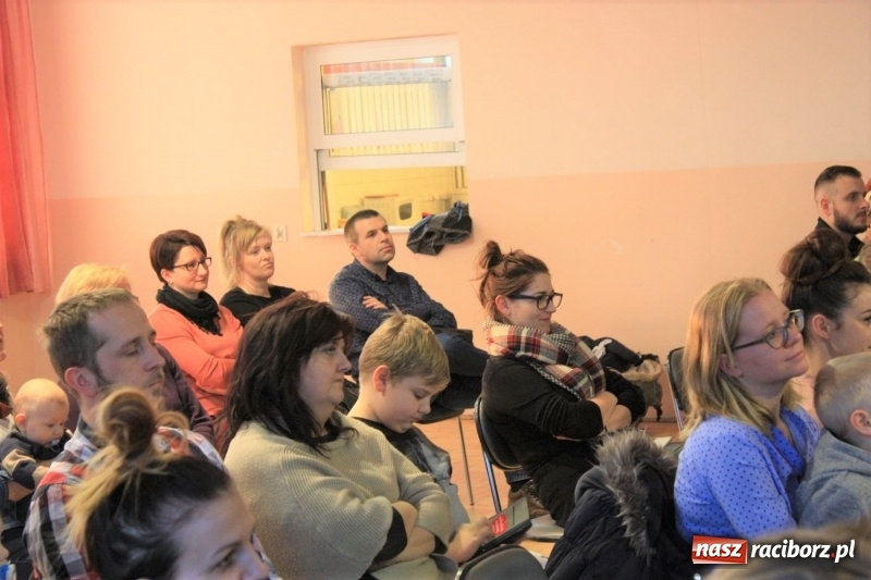 Zdjęcie w galerii na portalu naszraciborz.pl: Spektakl Koziołek Niematołek na początek ferii w gminie Krzanowice wiadomości z regionu