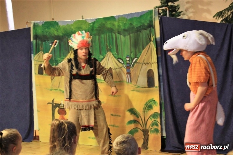 Zdjęcie w galerii na portalu naszraciborz.pl: Spektakl Koziołek Niematołek na początek ferii w gminie Krzanowice wiadomości z regionu