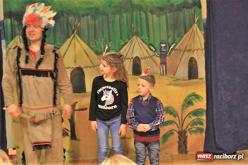 Zdjęcie w galerii na portalu naszraciborz.pl: Spektakl Koziołek Niematołek na początek ferii w gminie Krzanowice wiadomości z regionu