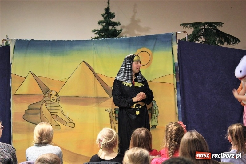 Zdjęcie w galerii na portalu naszraciborz.pl: Spektakl Koziołek Niematołek na początek ferii w gminie Krzanowice wiadomości z regionu
