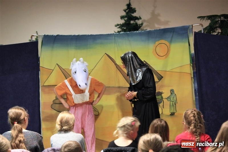 Zdjęcie w galerii na portalu naszraciborz.pl: Spektakl Koziołek Niematołek na początek ferii w gminie Krzanowice wiadomości z regionu