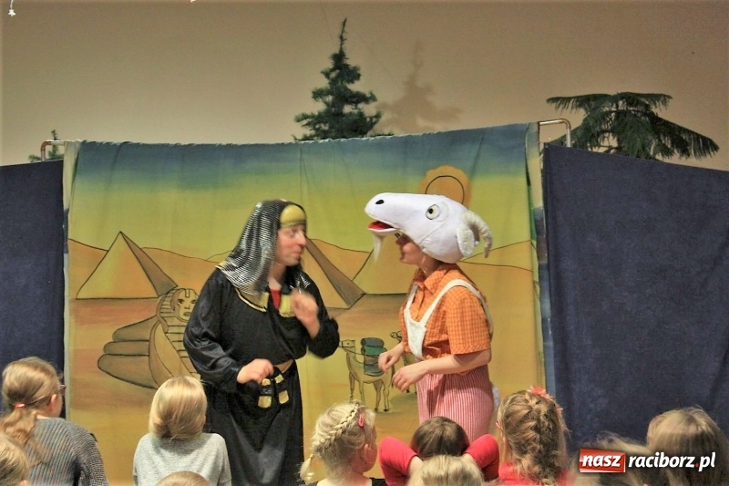 Zdjęcie w galerii na portalu naszraciborz.pl: Spektakl Koziołek Niematołek na początek ferii w gminie Krzanowice wiadomości z regionu