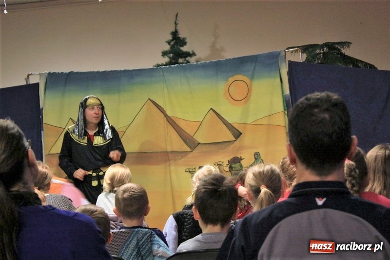 Zdjęcie w galerii na portalu naszraciborz.pl: Spektakl Koziołek Niematołek na początek ferii w gminie Krzanowice wiadomości z regionu