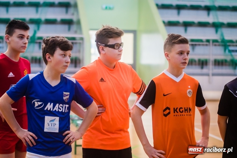Zdjęcie w galerii na portalu naszraciborz.pl: Turniej siatkonogi w Arenie Rafako wiadomości z regionu
