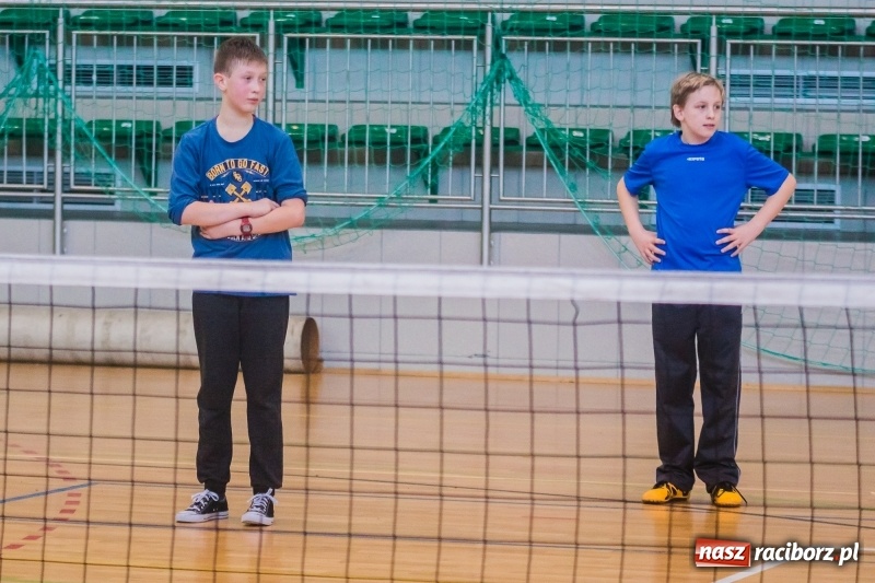 Zdjęcie w galerii na portalu naszraciborz.pl: Turniej siatkonogi w Arenie Rafako wiadomości z regionu