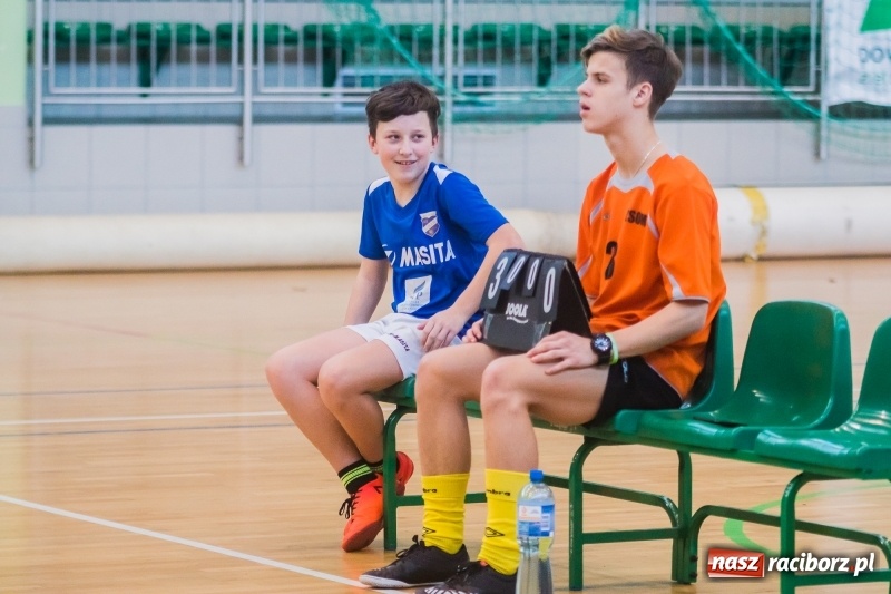 Zdjęcie w galerii na portalu naszraciborz.pl: Turniej siatkonogi w Arenie Rafako wiadomości z regionu
