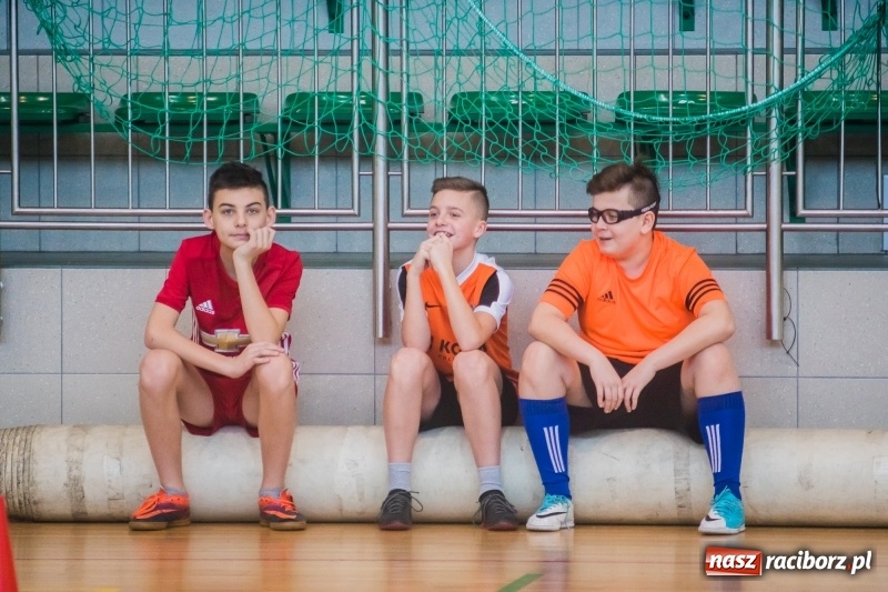 Zdjęcie w galerii na portalu naszraciborz.pl: Turniej siatkonogi w Arenie Rafako wiadomości z regionu