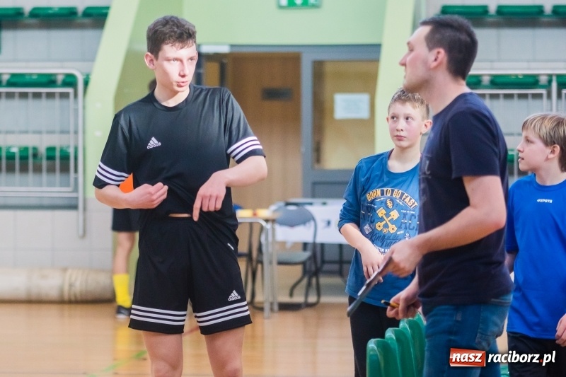 Zdjęcie w galerii na portalu naszraciborz.pl: Turniej siatkonogi w Arenie Rafako wiadomości z regionu