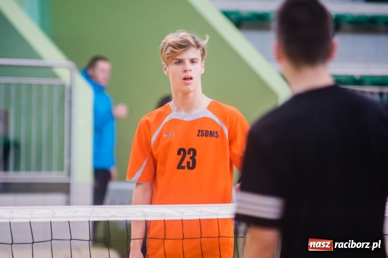 Zdjęcie w galerii na portalu naszraciborz.pl: Turniej siatkonogi w Arenie Rafako wiadomości z regionu
